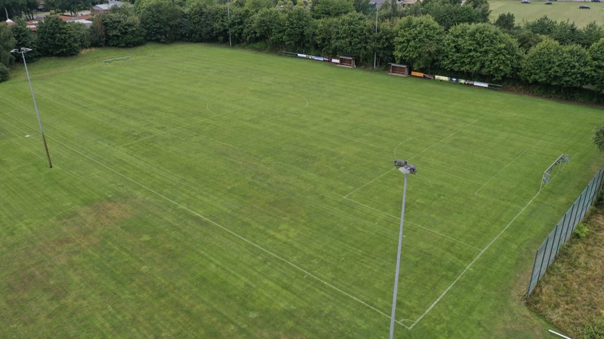 Luftbild des Sportplatzes des TuS Mulmshorn